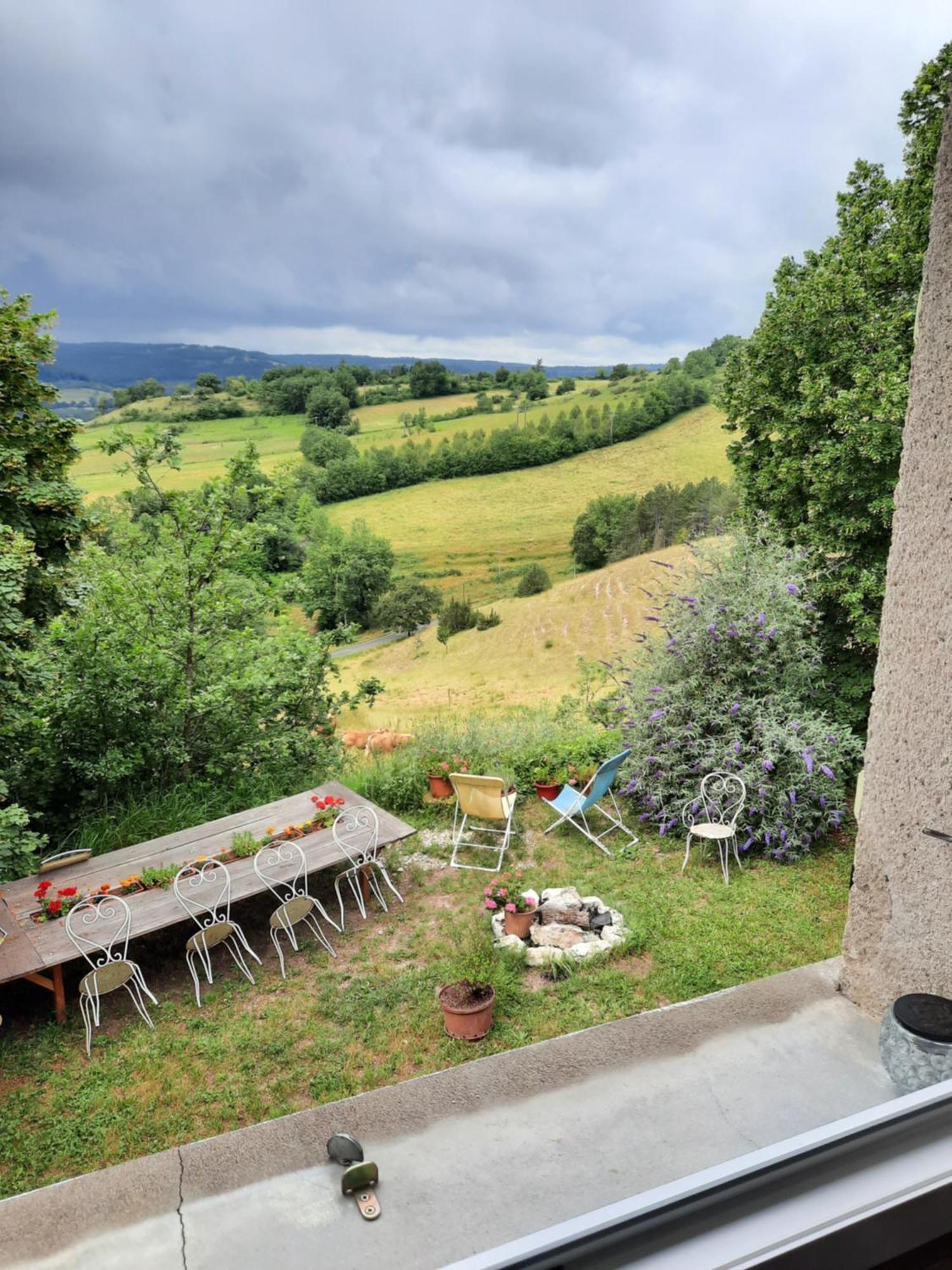 Les Coteaux De Planeze, Maison Et Jardin Dans Le Lot! Chambres Chez L'Habitant! Belmont-Bretenoux 客房 照片